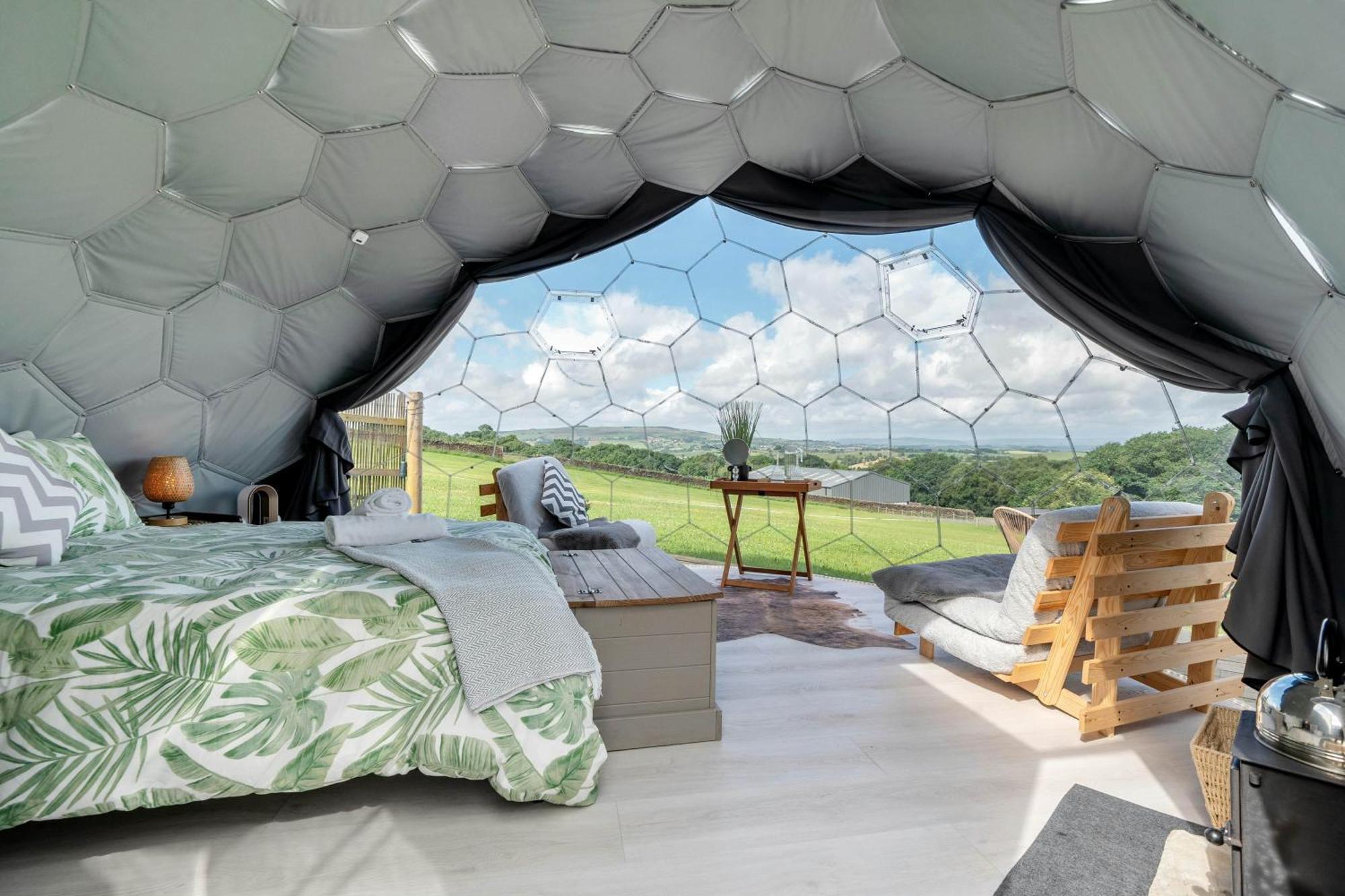Deerstone Glamping-Pinhaw Beacon Dome Hot Tub Hotel Earby Exterior photo